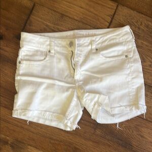 Women’s Midi White American Eagle Stretch Jean Shorts 10